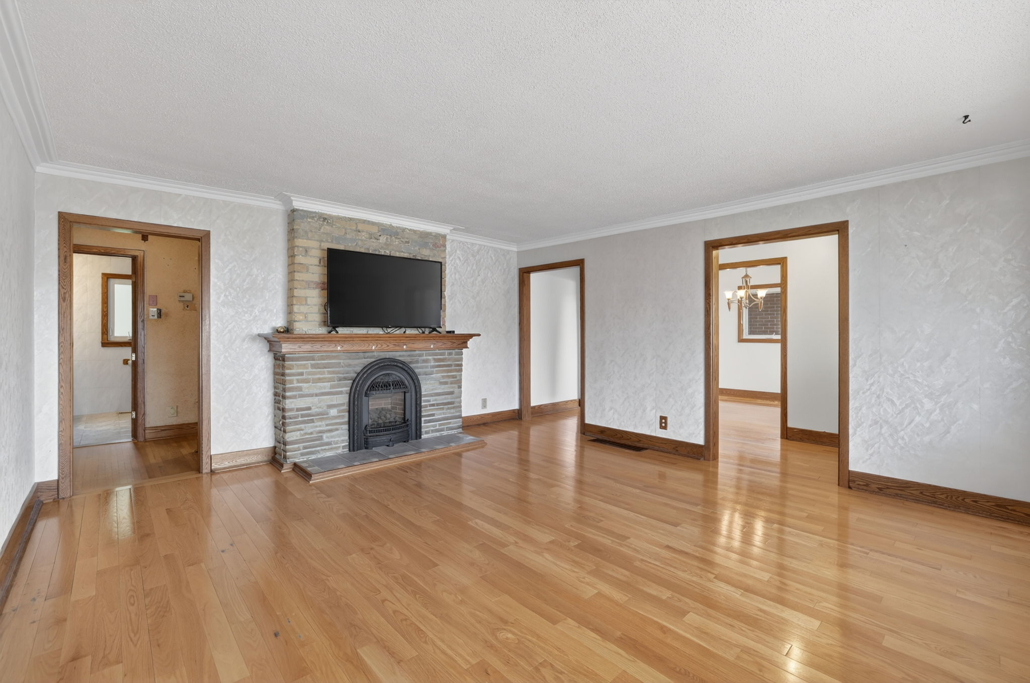 2512 Bloomington Road_113