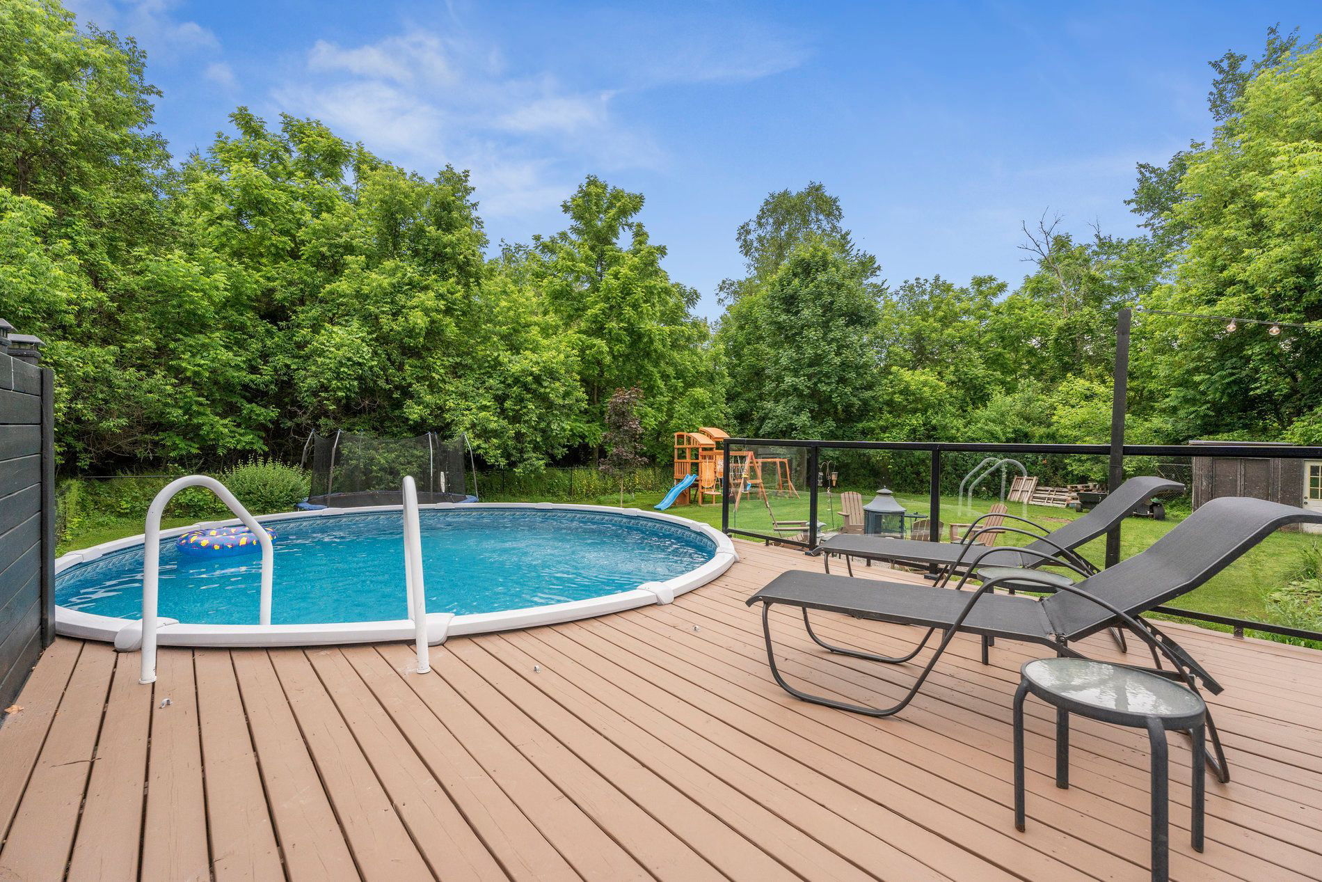 1386 Gilford Rd – EXT07
