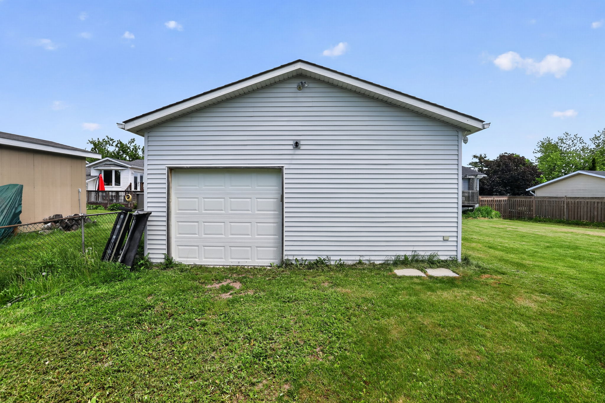 2652 Lawrence Avenue_166