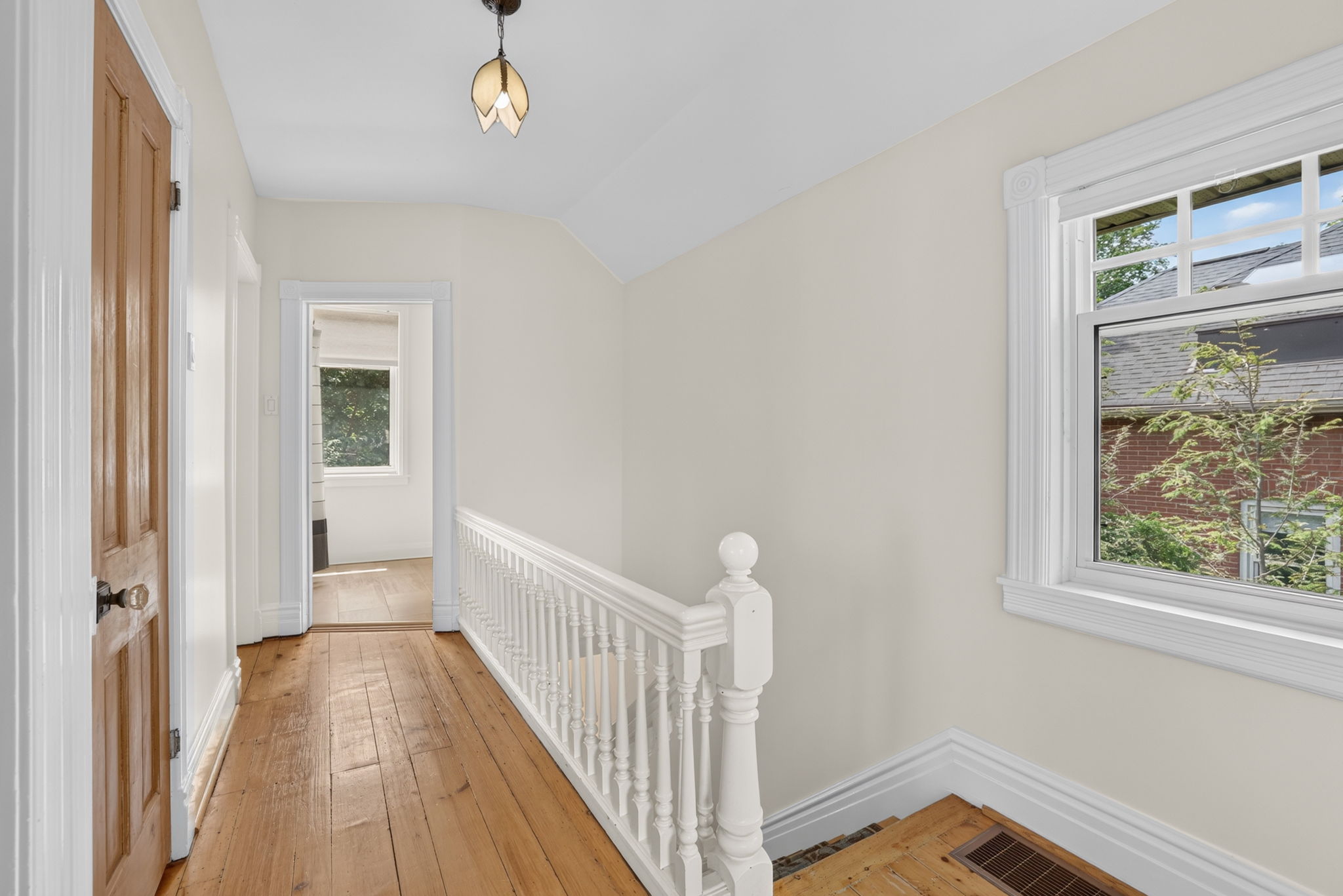 613 Queen Street_157