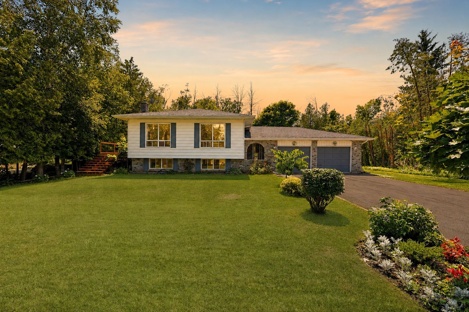 631 Lockhart Rd, Innisfil