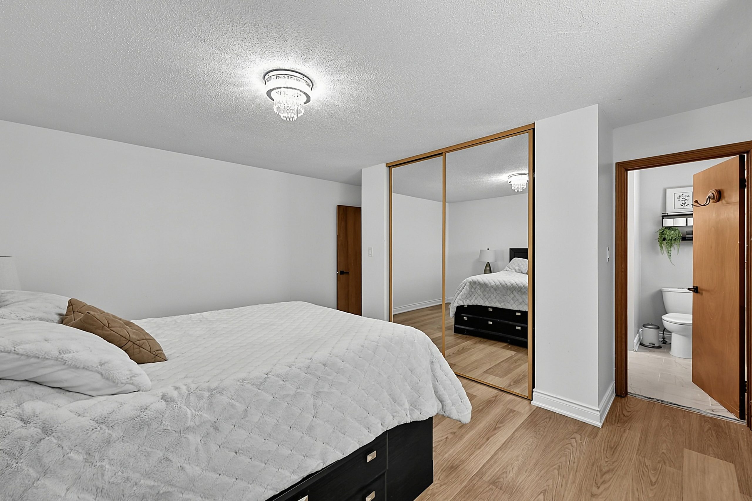 631 Lockhart Road_125