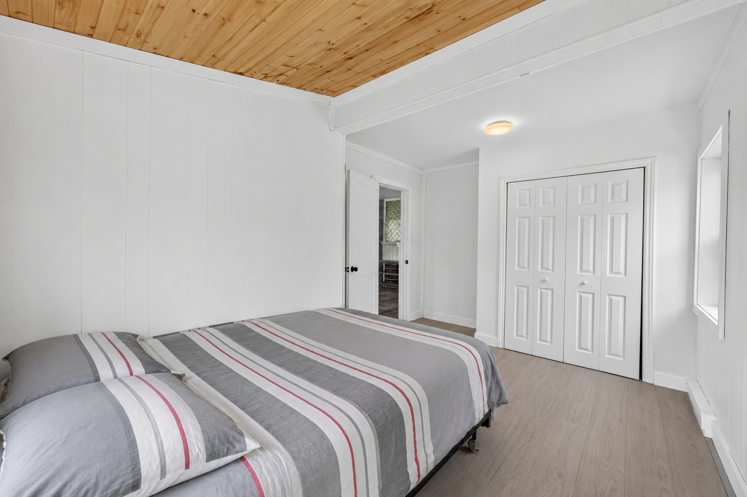 8 Myrtle Ave – 2