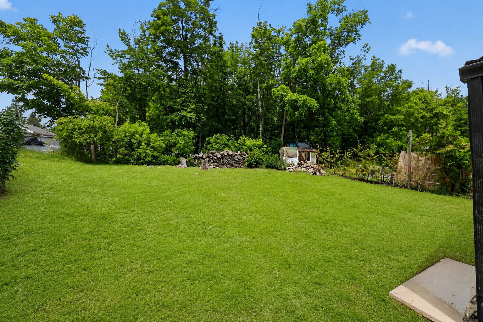 8 Myrtle Ave – 5