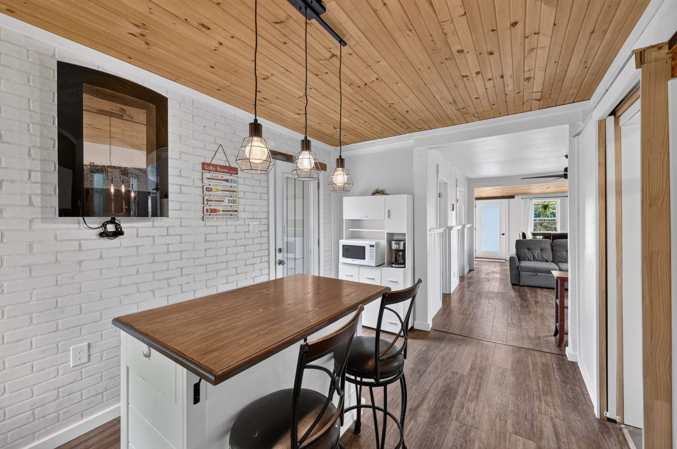 8 Myrtle Avenue_135