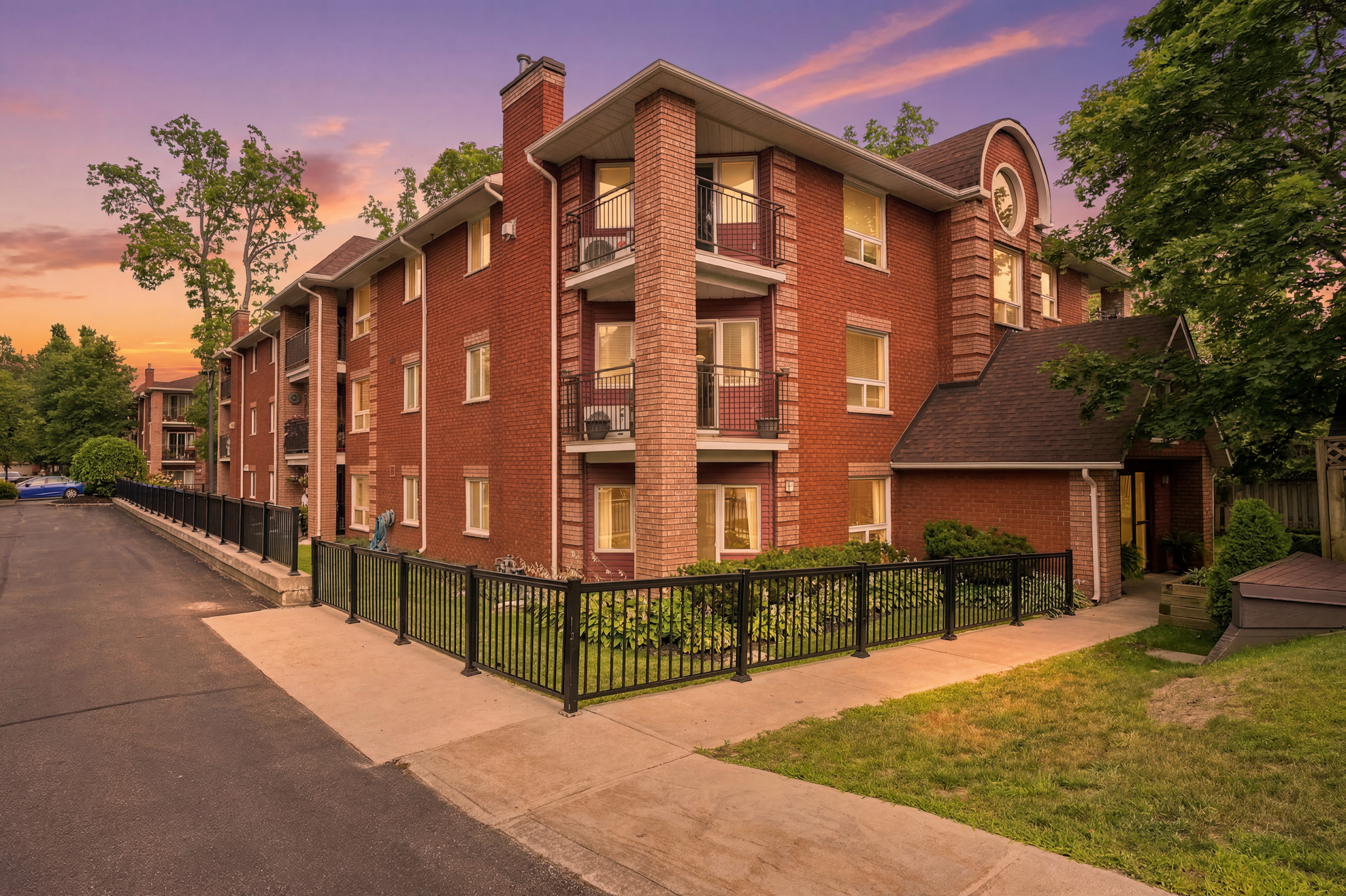 201- 131 Clapperton St, Barrie