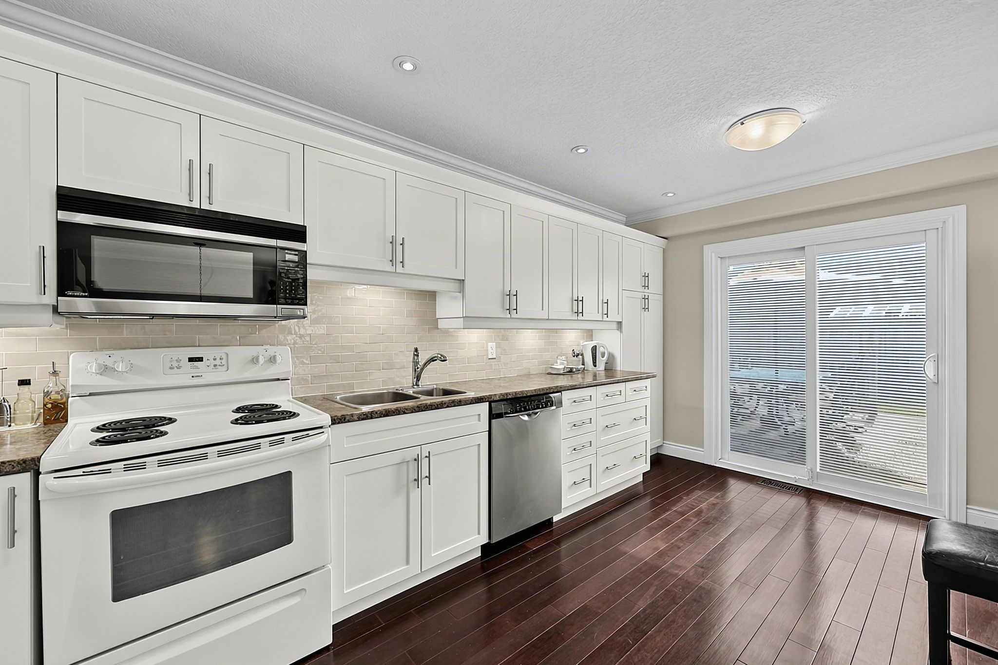 12 Grasett Crescent_123