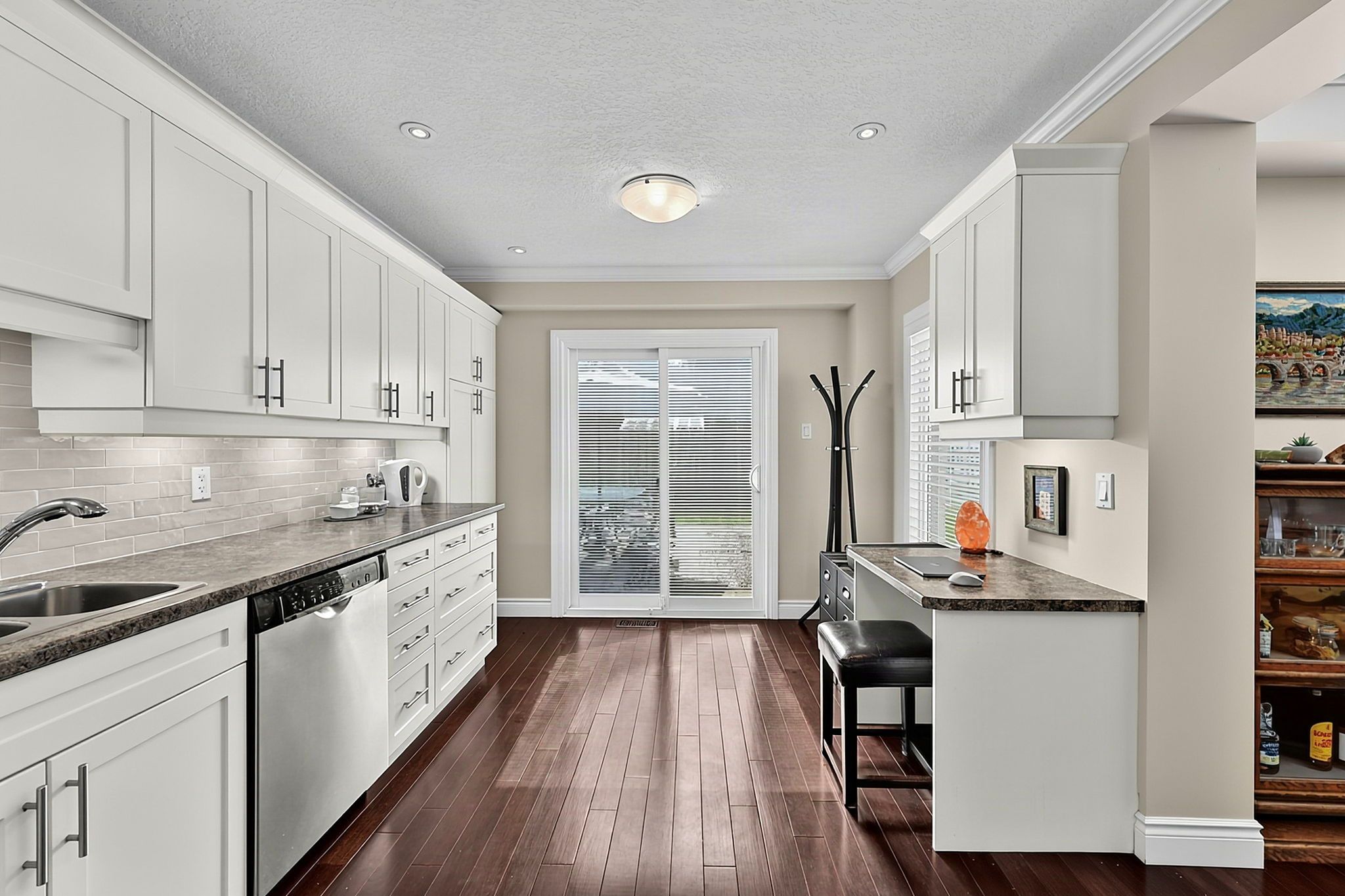 12 Grasett Crescent_124