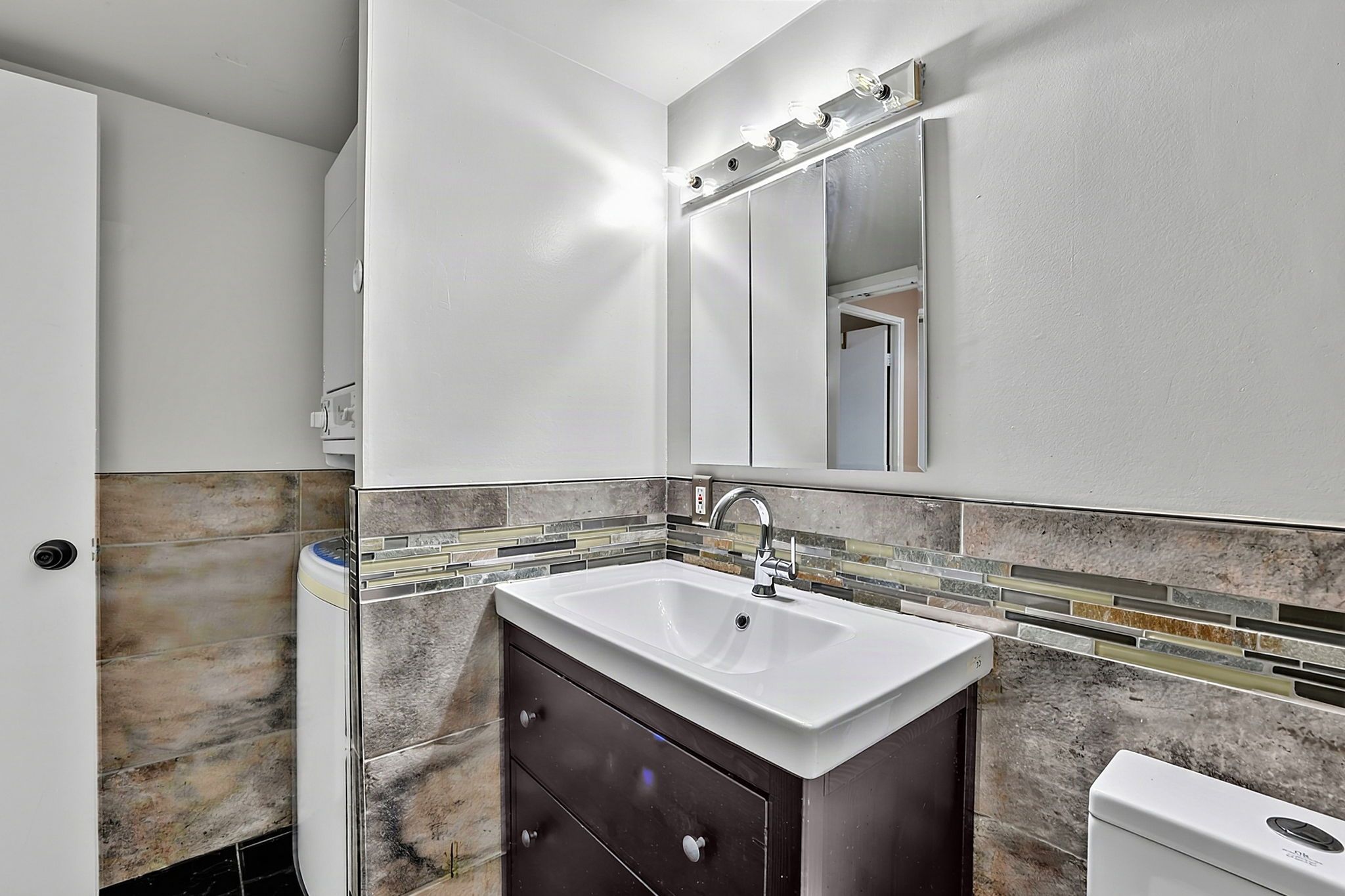 326 Major Mackenzie Drive E 705_147