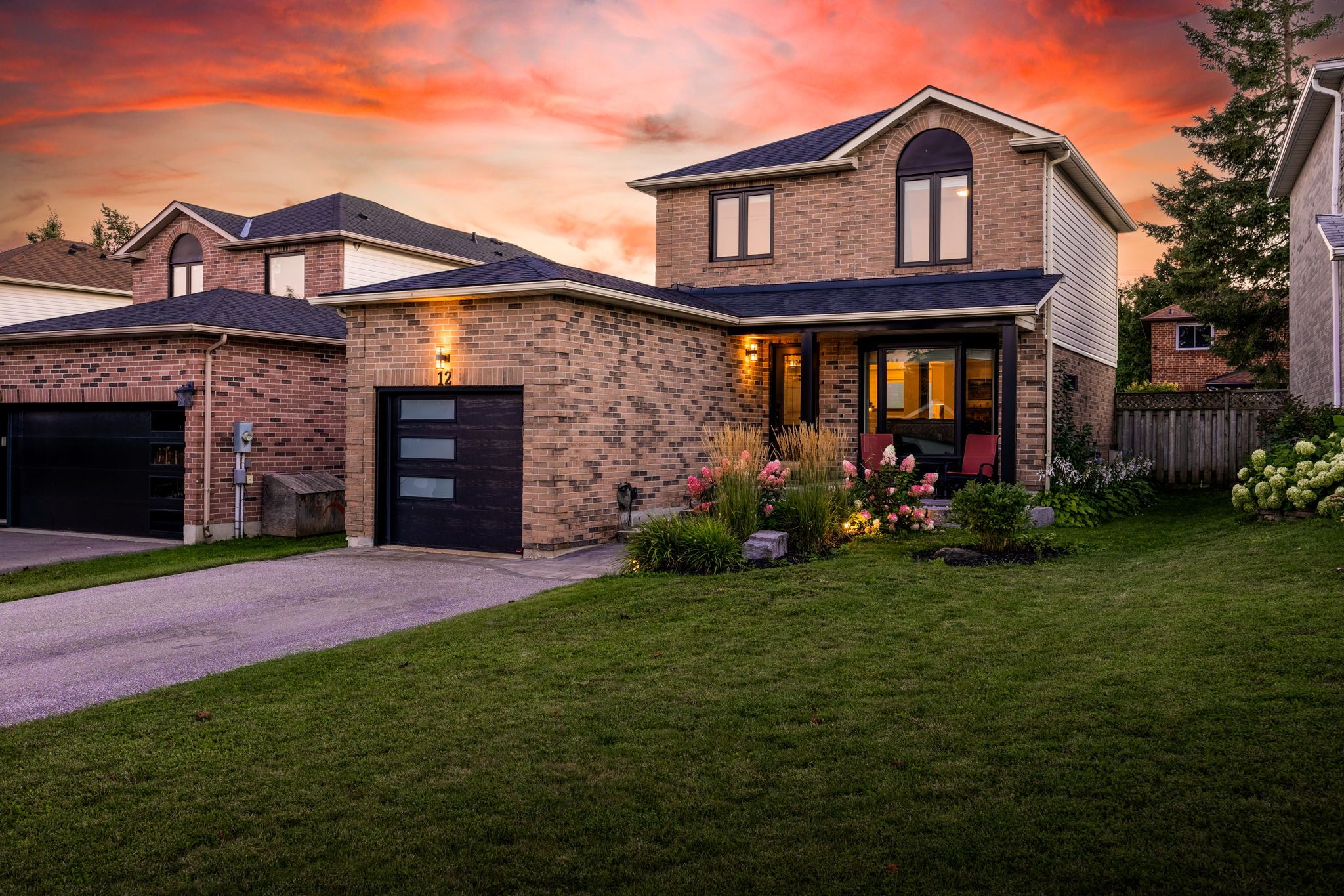 TWILIGHT – 12 Grasett Crescent-102