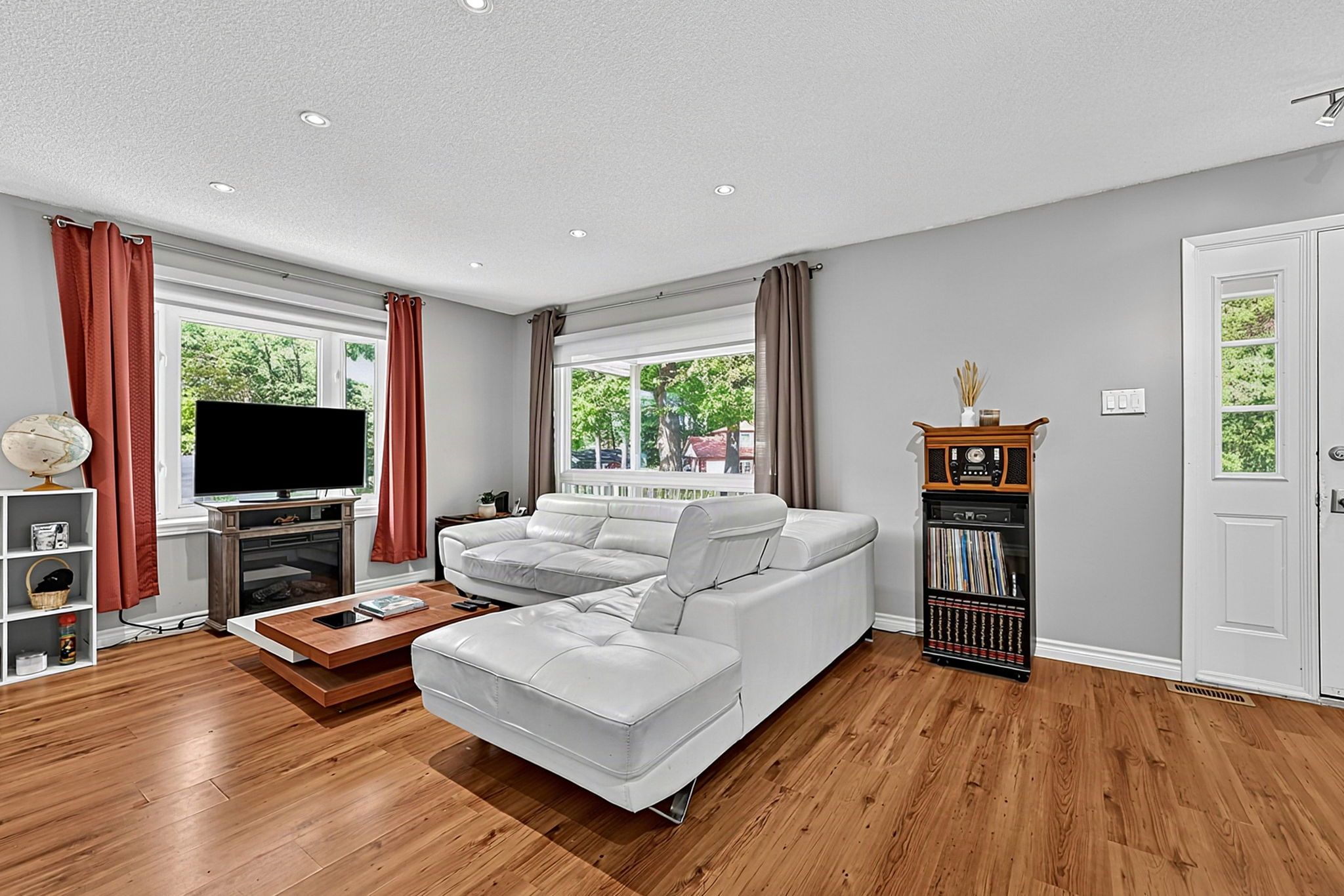 1475 River Road West_109
