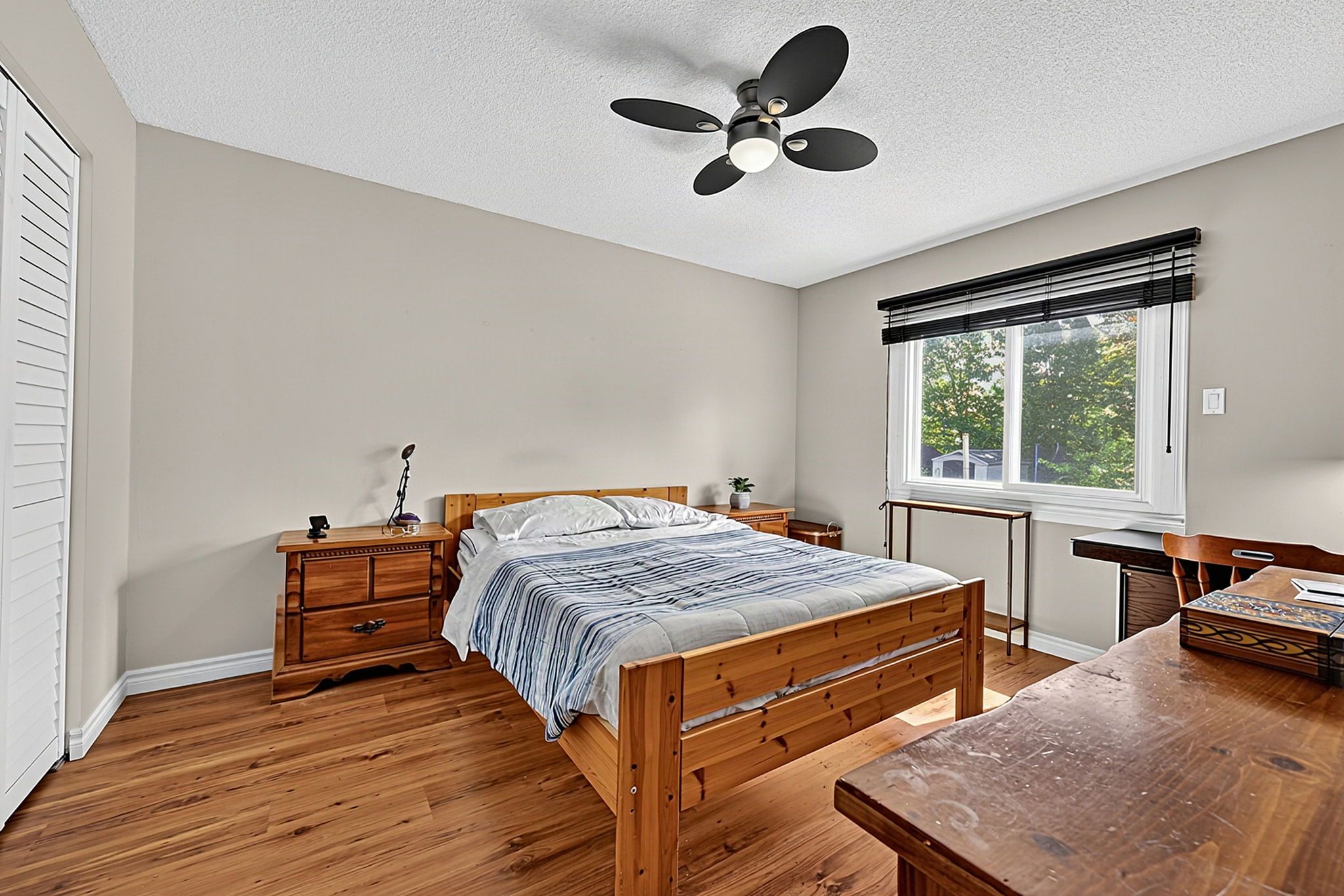 1475 River Road West_117