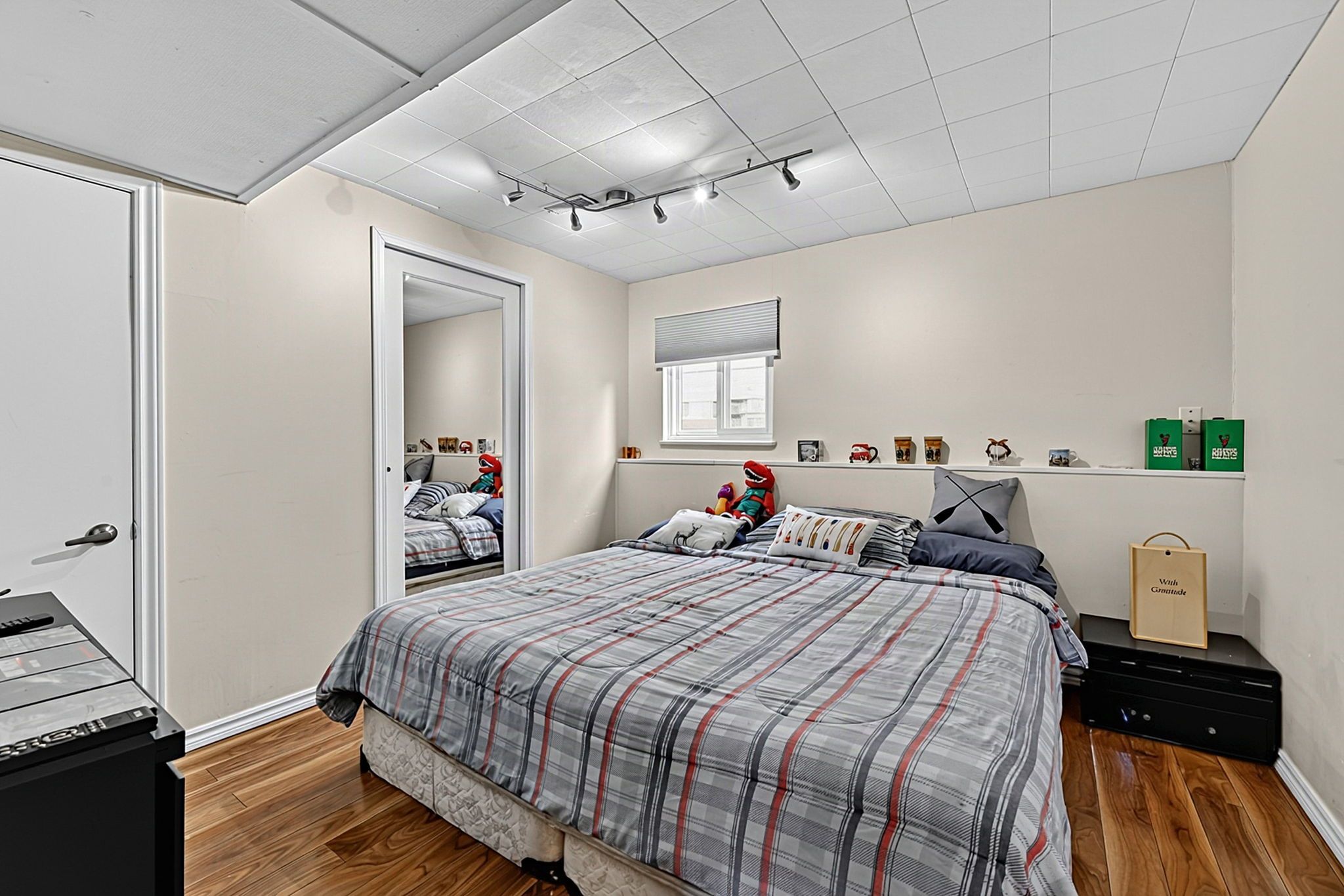 1475 River Road West_128