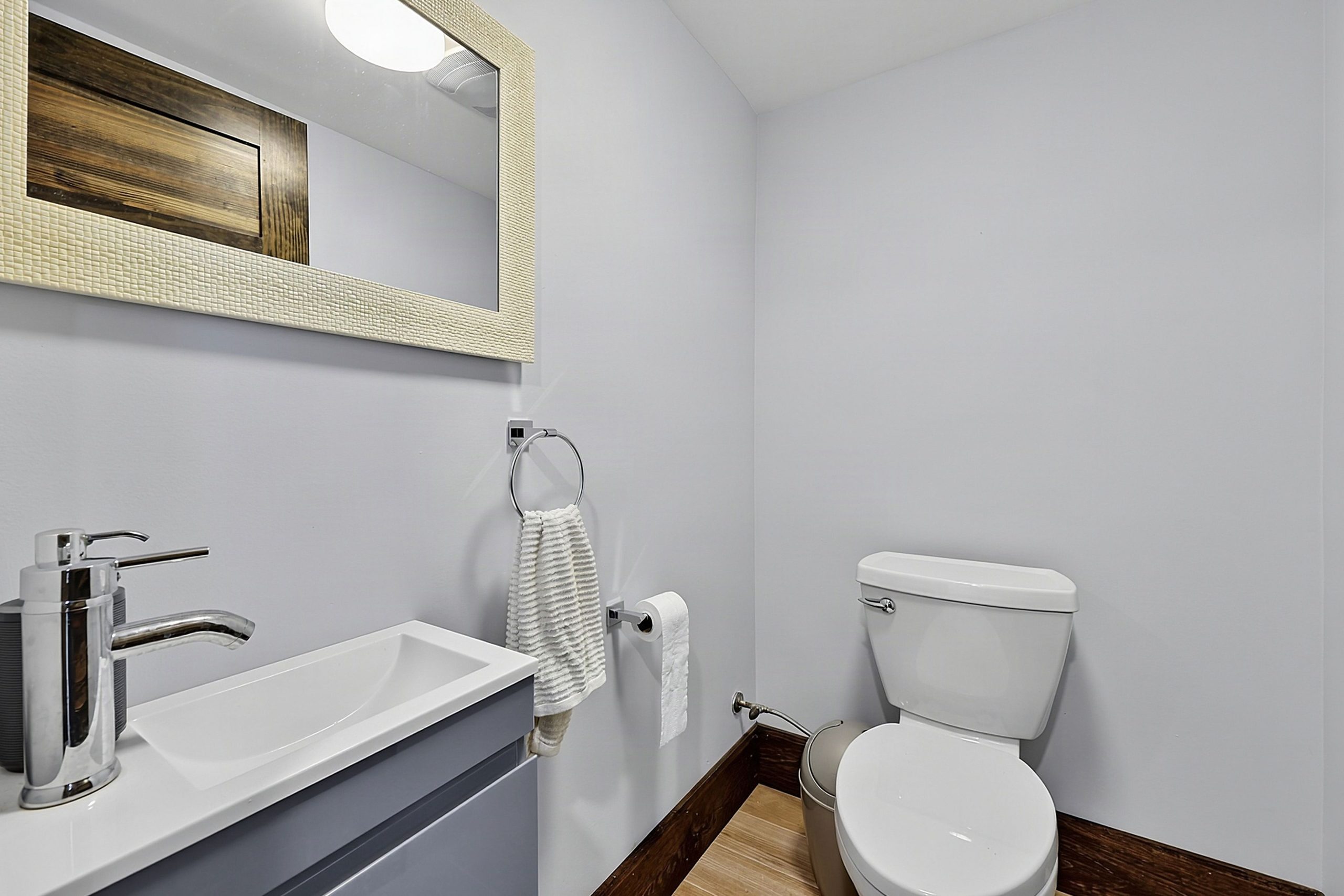 1507 Hendrie Road (58)