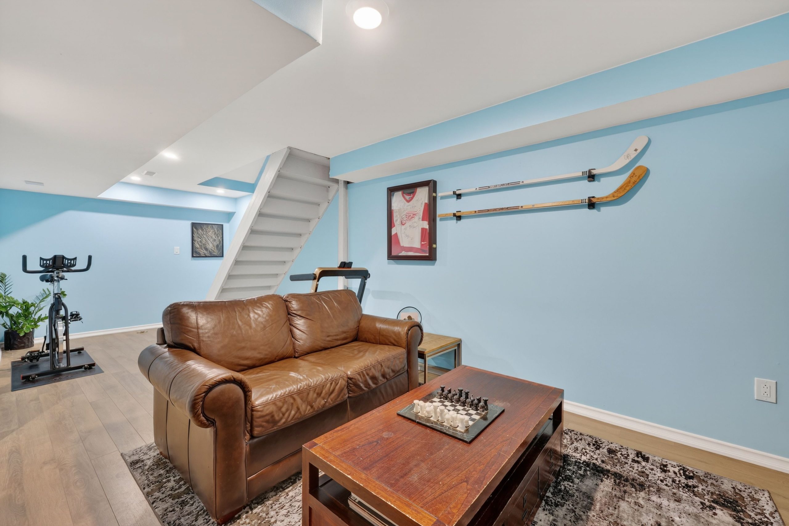 2057 Osbond Road_135
