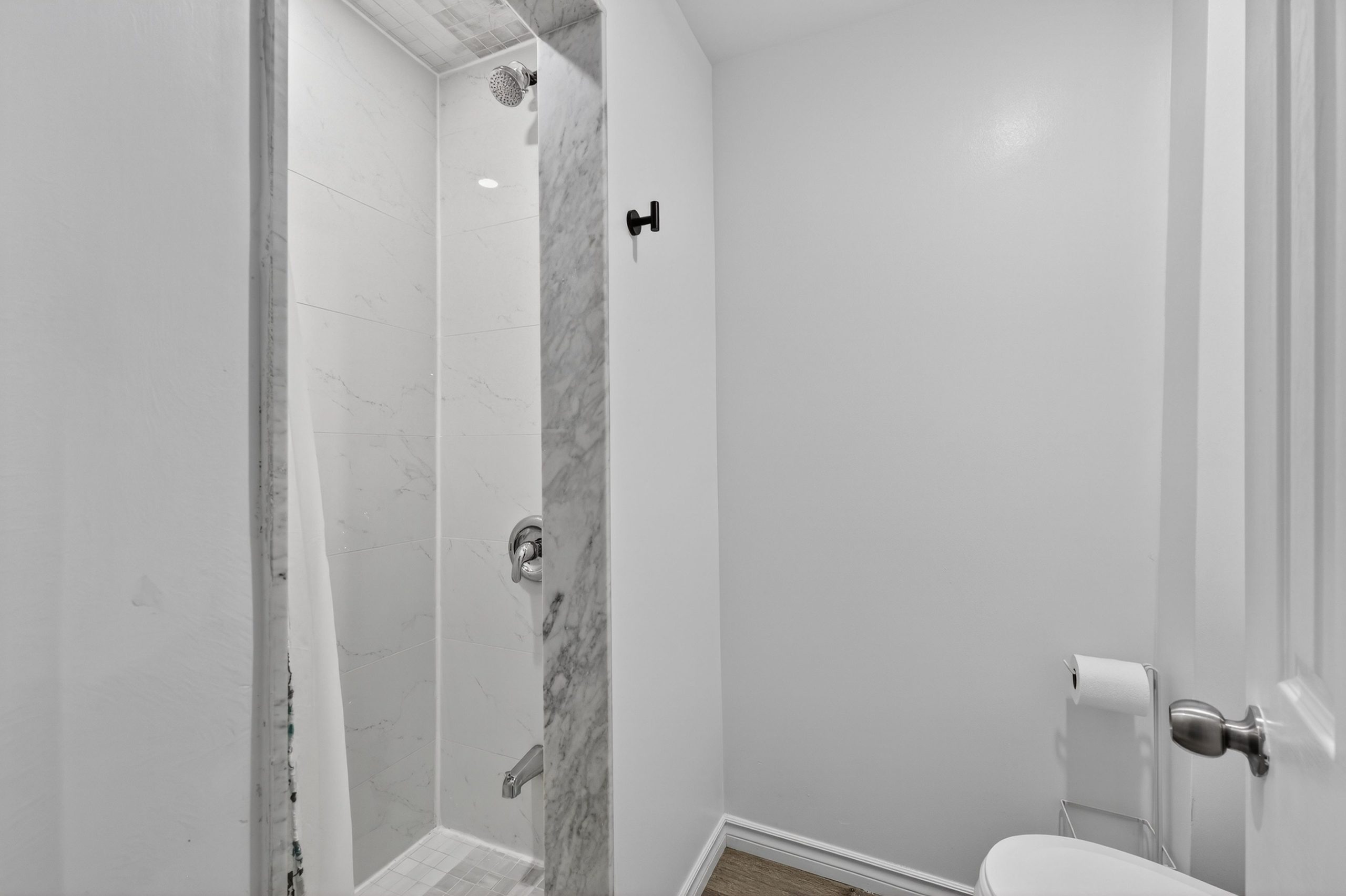 2057 Osbond Road_137