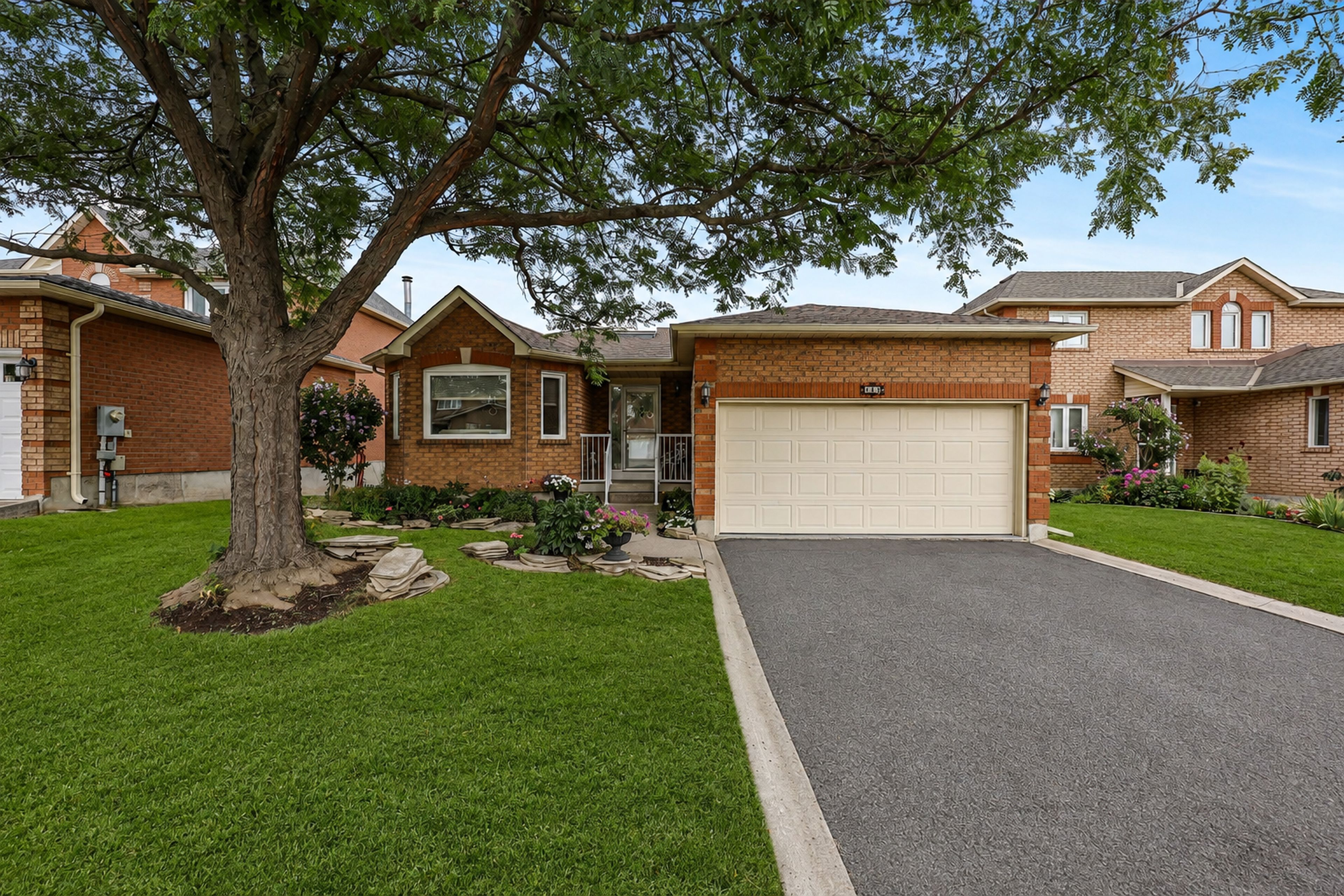 207 Melbourne Dr, Bradford