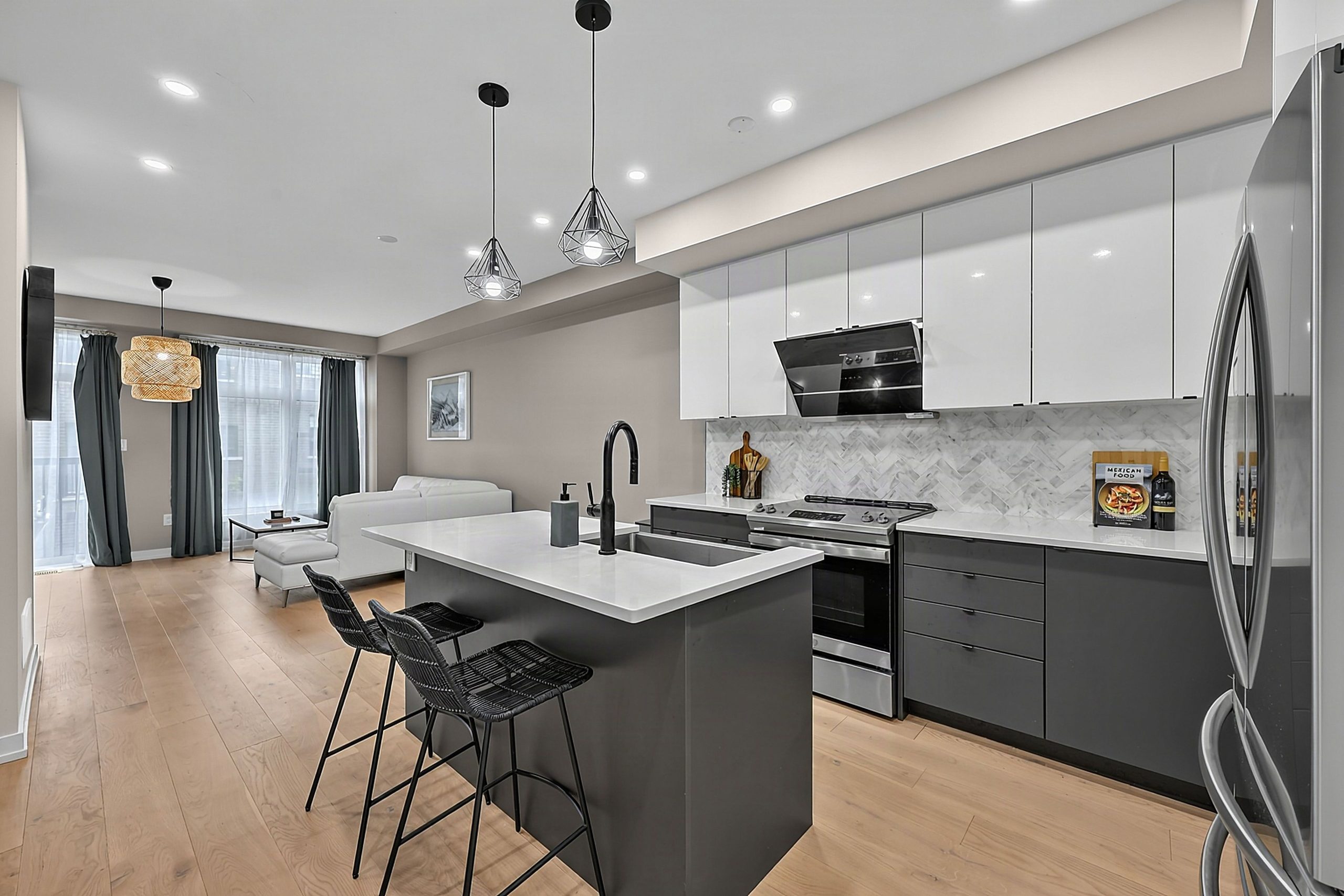 2526 Castlegate Crossing_120