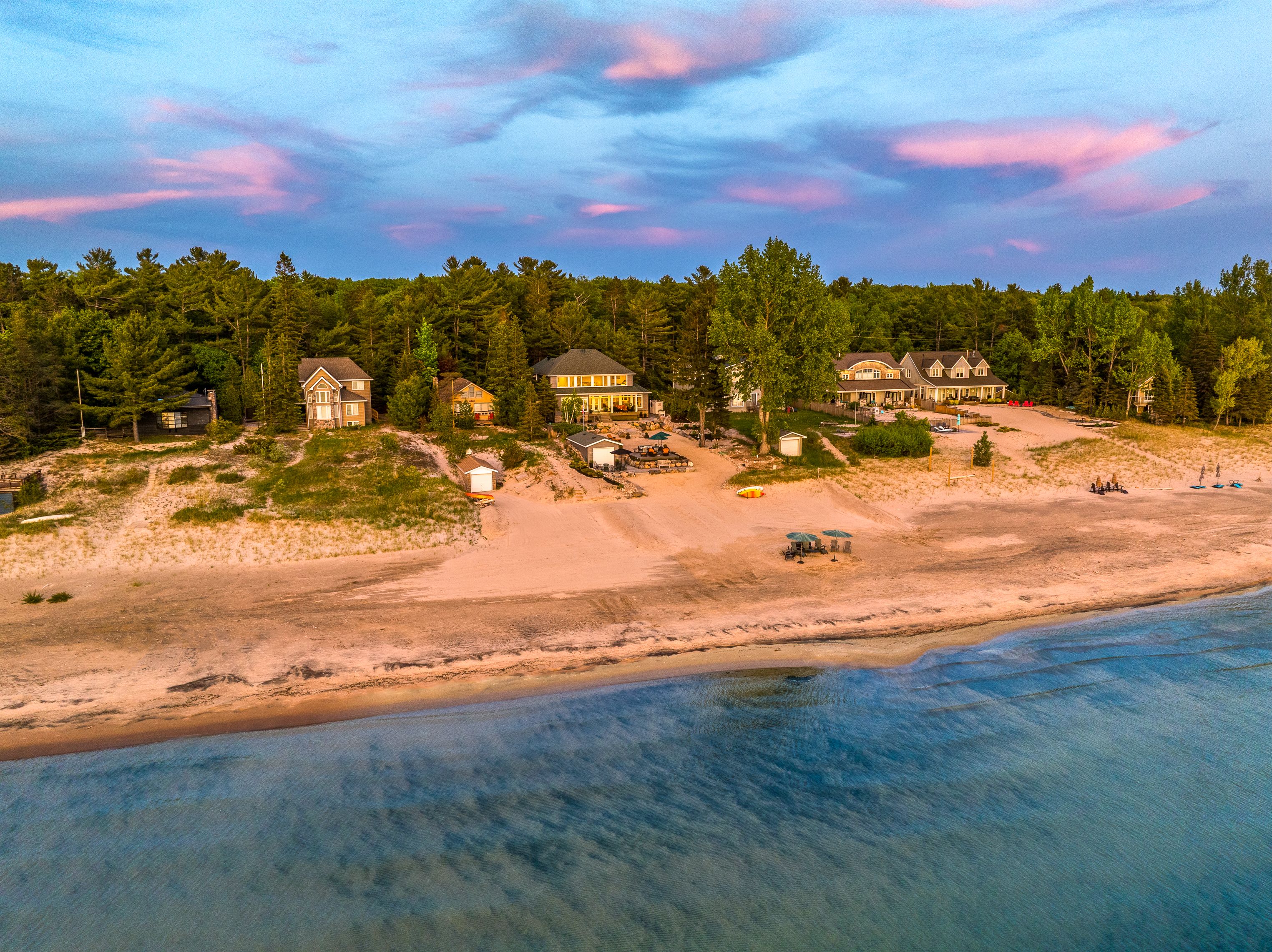 Tiny Beaches Road S
