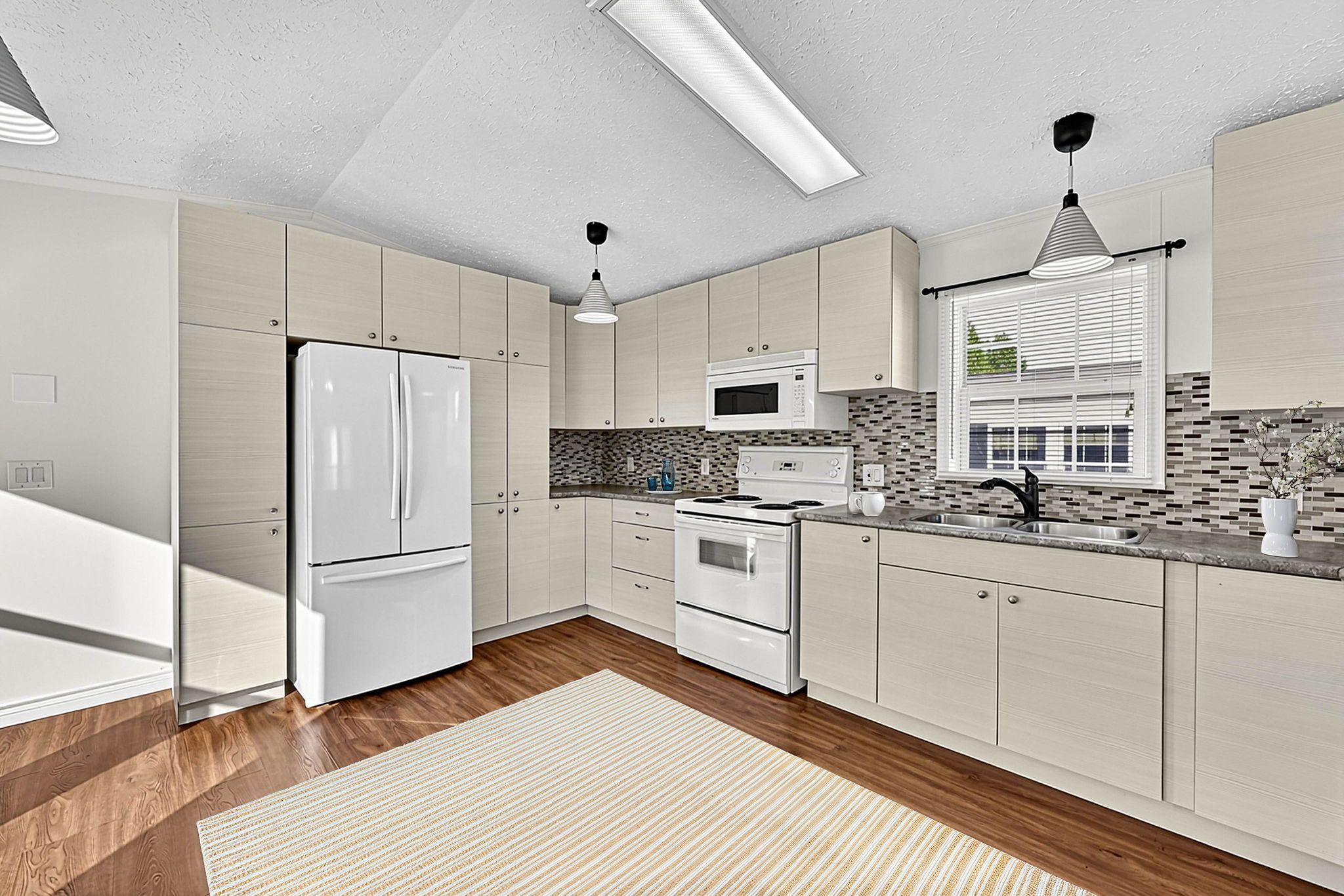 4041 Ash Crescent (15)_VS