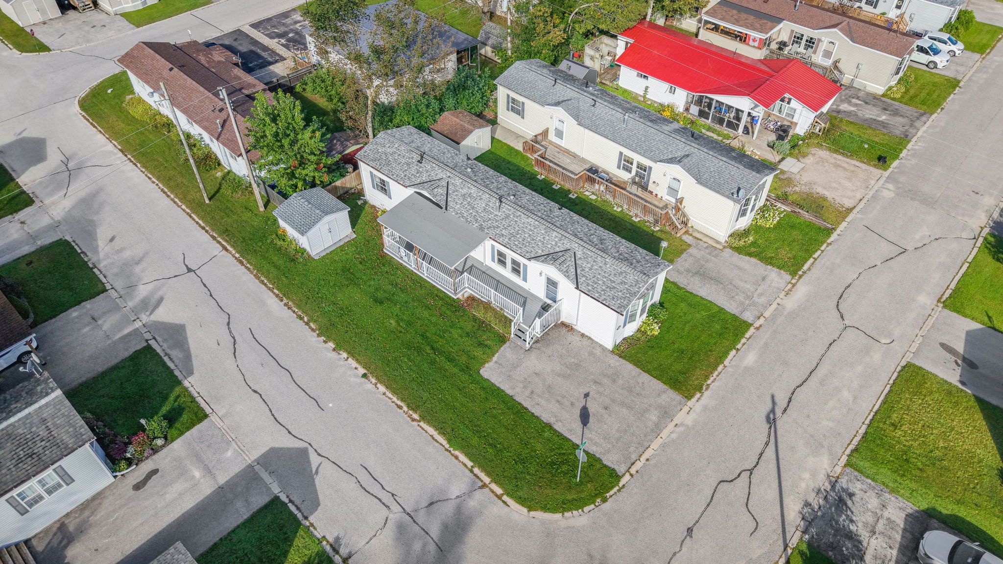 4041 Ash Crescent (46)