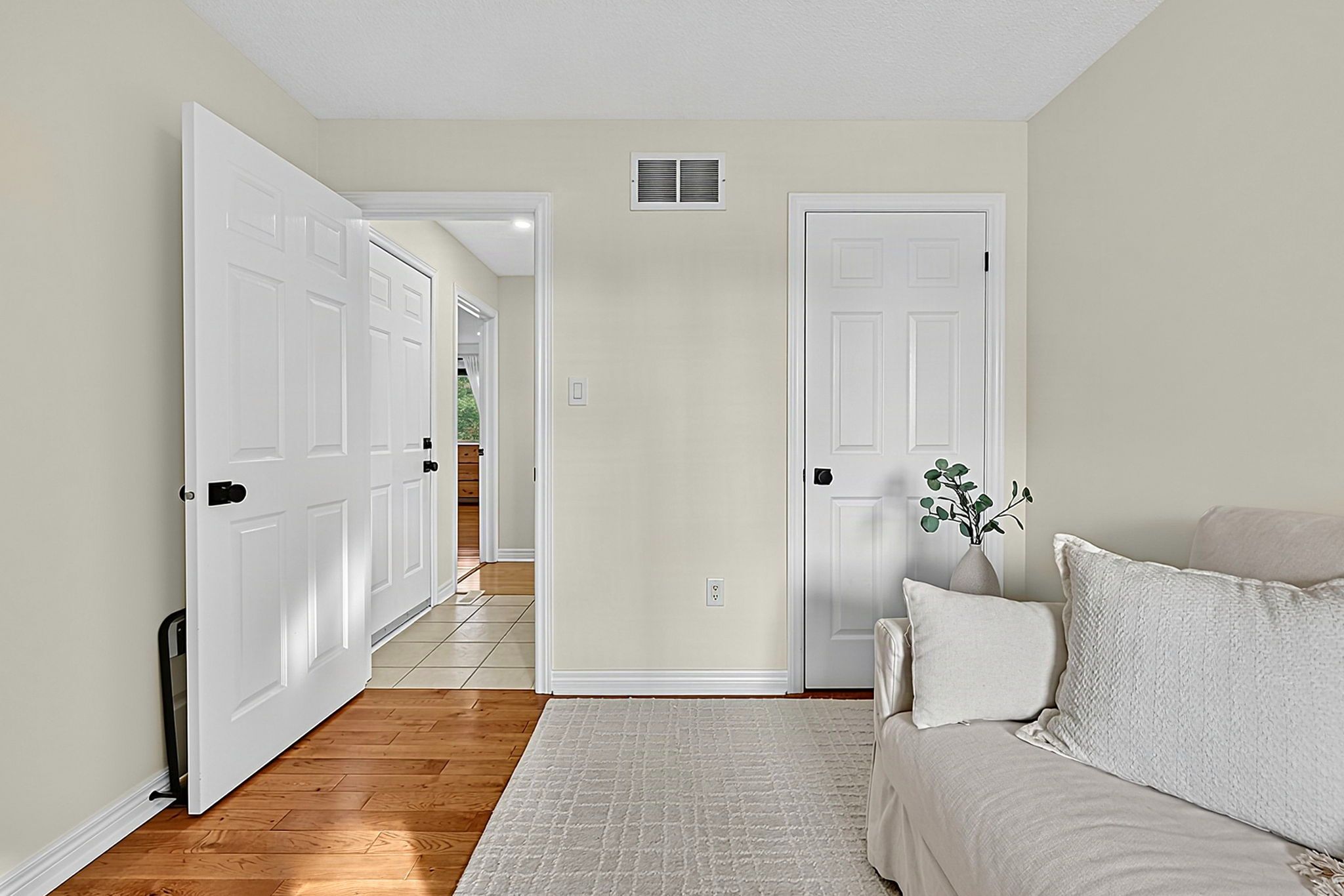 8 Graham St INT (24)