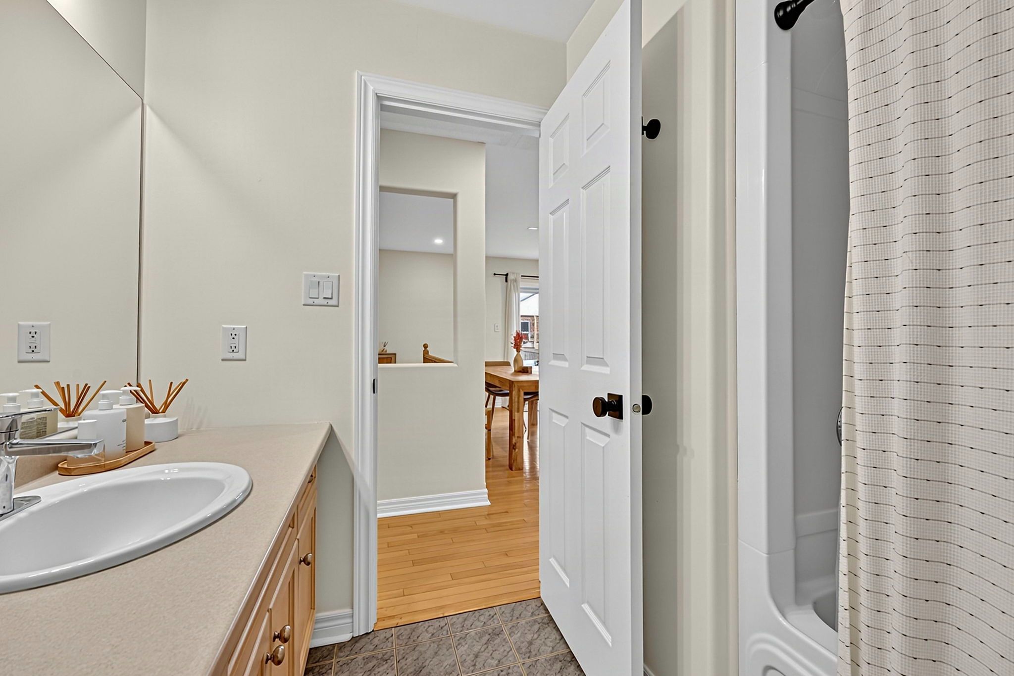 8 Graham St INT (26)