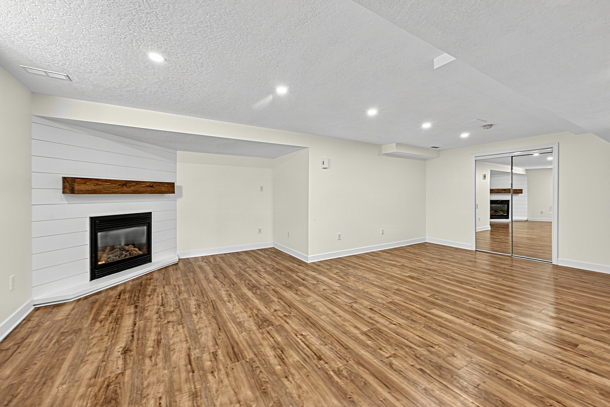 8 Graham St INT (36)