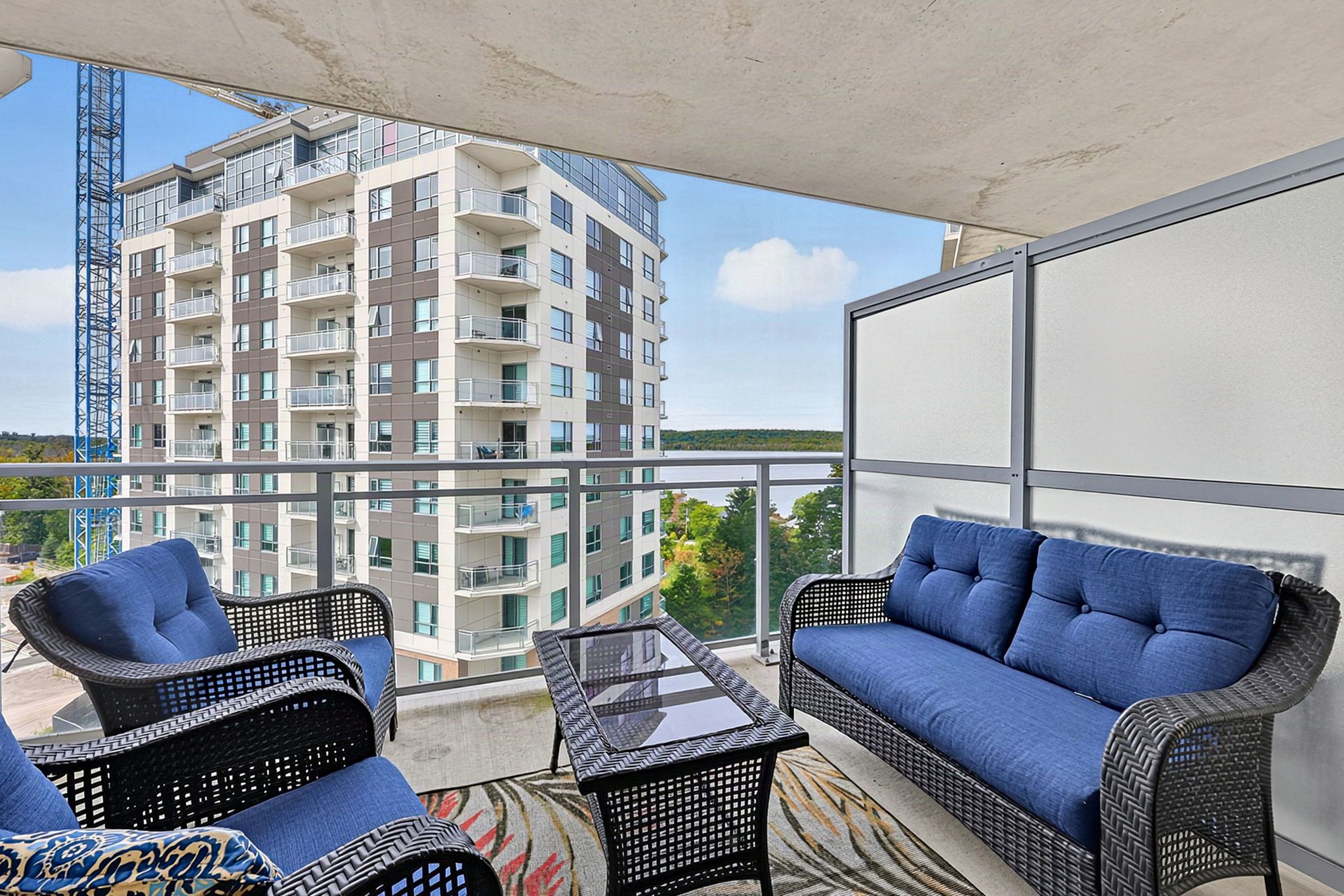 819 – 58 Lakeside Terrace_122