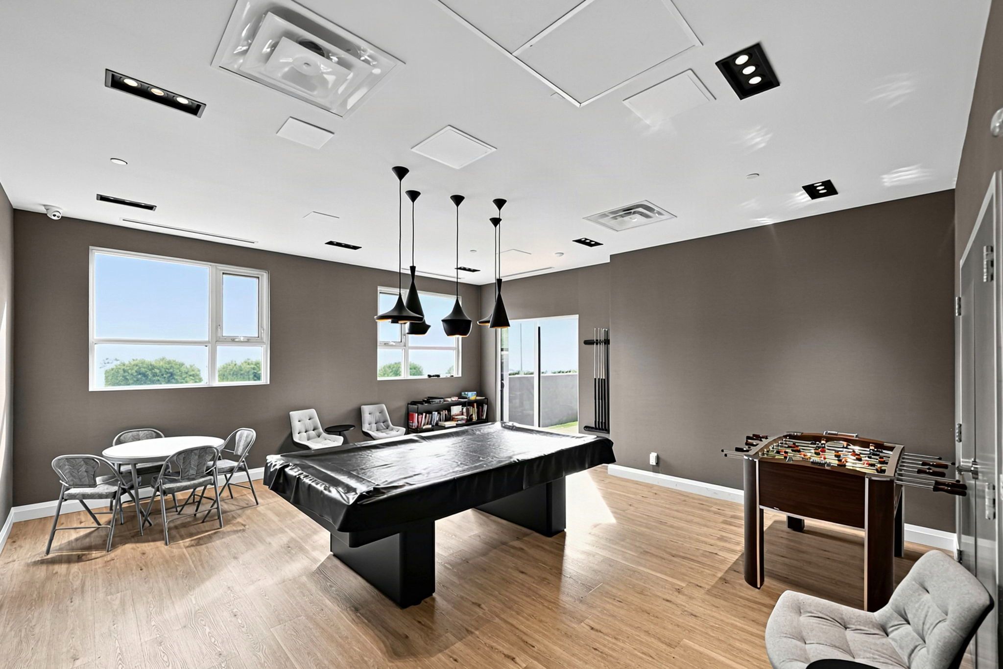 819 – 58 Lakeside Terrace_145