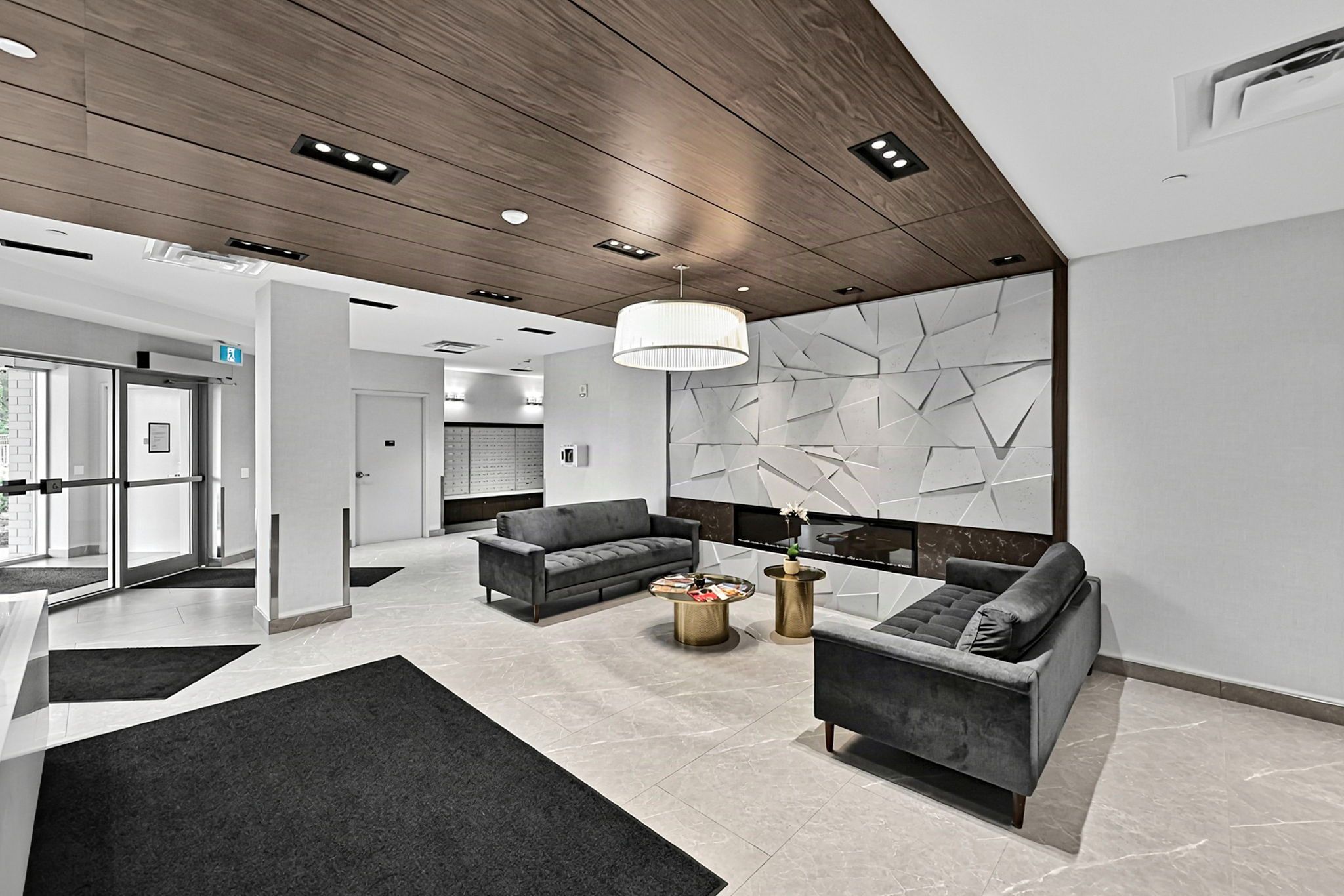 819 – 58 Lakeside Terrace_151