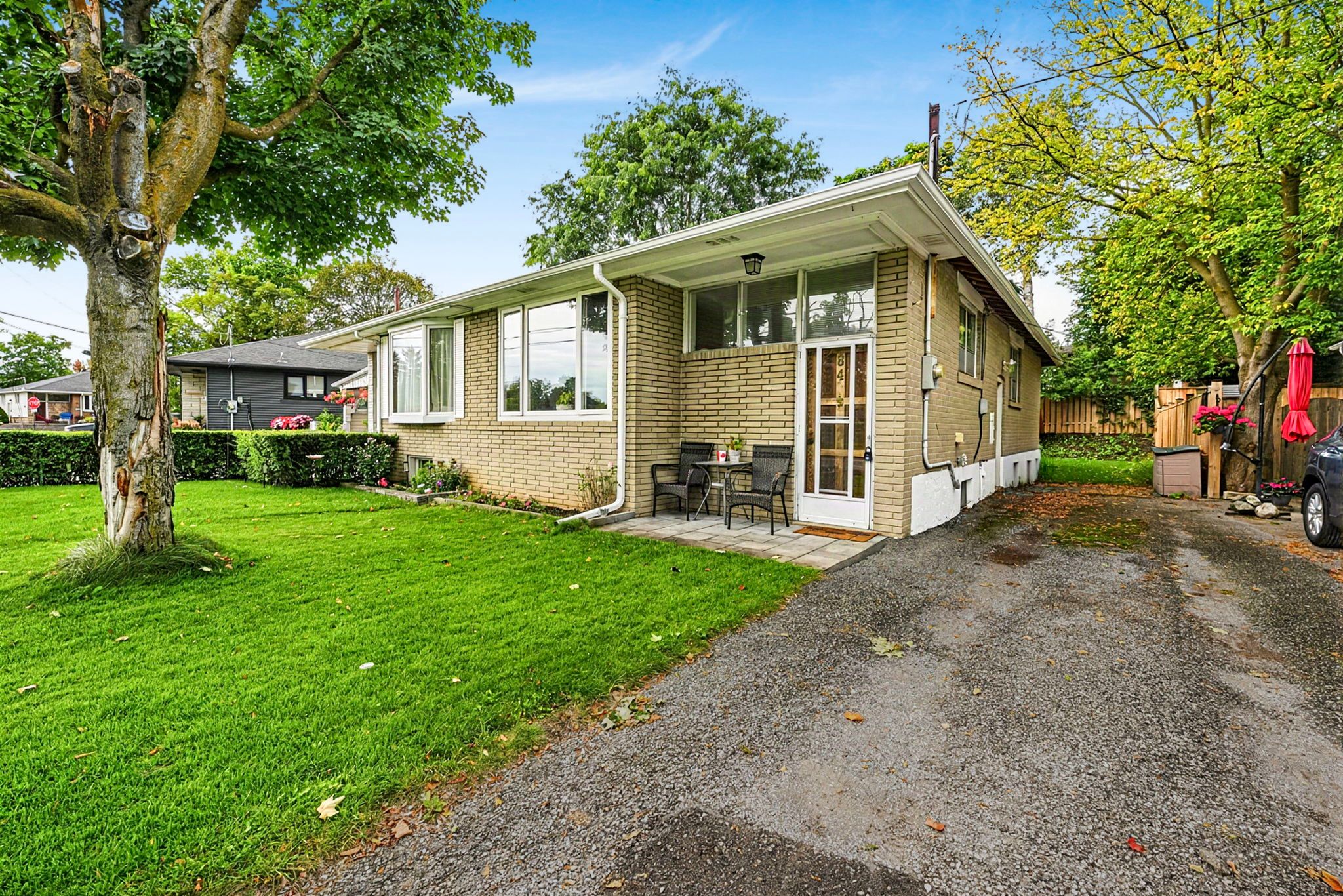84 Longford Drive Newmarket