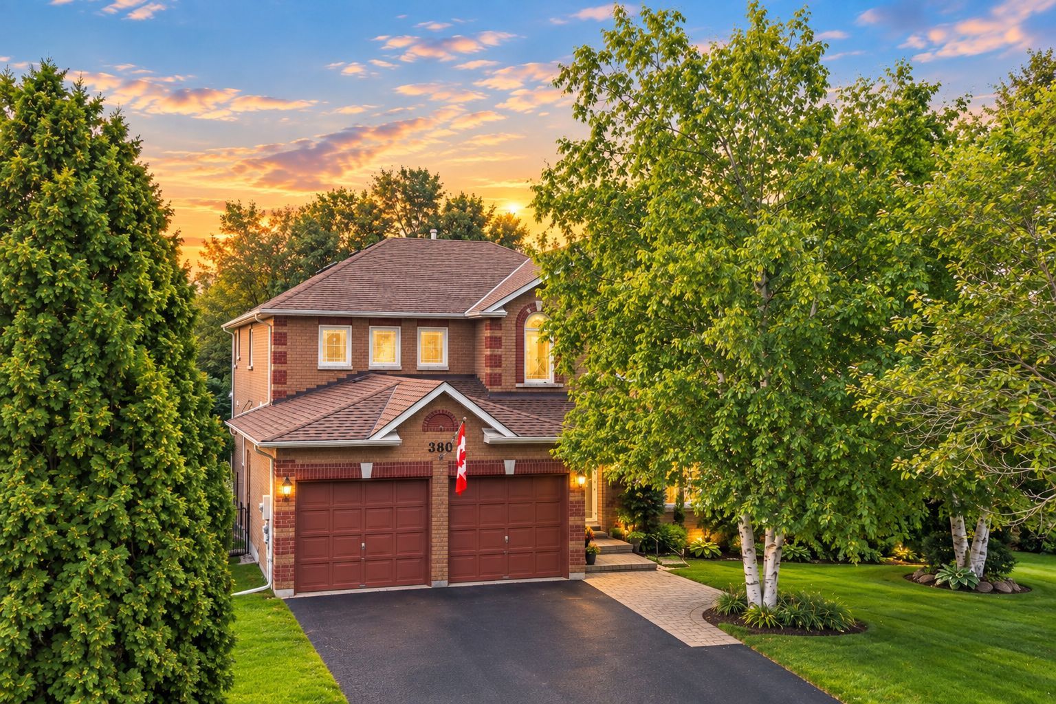 380 Alex Doner Dr, Newmarket